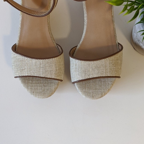 🌿SALE 3/$25🌿 $15 Summer sandals - Comfortable! - Picture 3 of 7